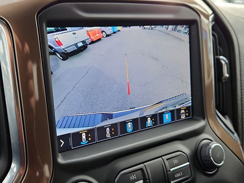 Used 2022 Chevrolet Silverado 2500 High Country w/ Z71 Off-Road Package image 20