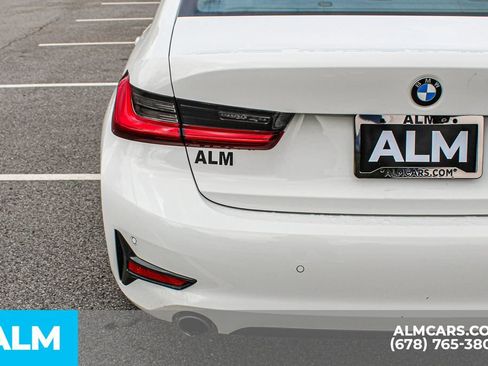 Used 2020 BMW 330i Sedan w/ Convenience Package RWD image 12