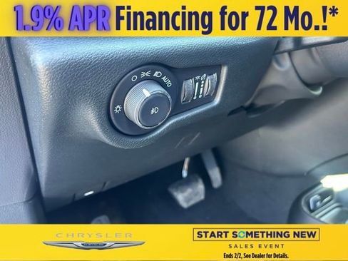 New 2026 Chrysler Pacifica Select image 20