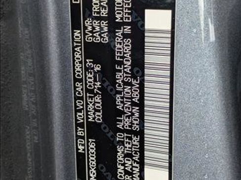 Used 2019 Volvo S60 T6 R-Design image 24