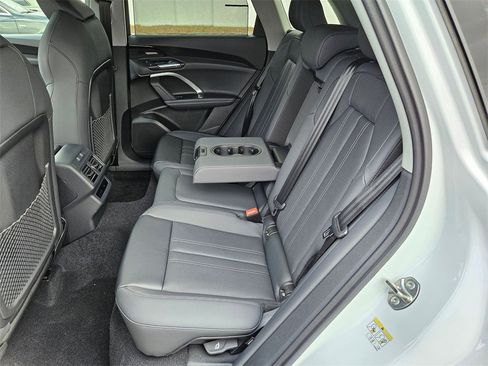 Used 2025 Audi Q5 Premium Plus image 19