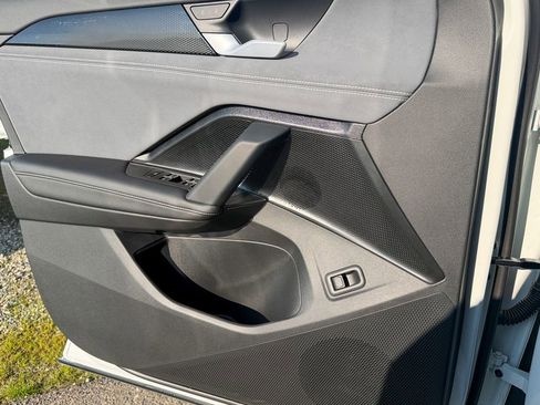 New 2026 Volkswagen Tiguan SE R-Line image 14