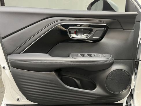 Certified 2025 Acura ADX AWD image 13