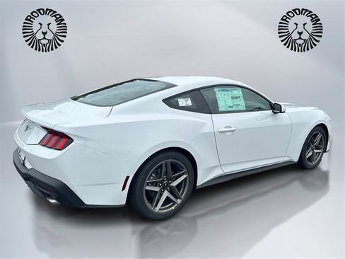 New 2026 Ford Mustang Coupe image 5