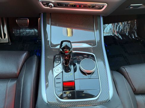 Used 2022 BMW X5 M50i w/ Premium Package image 16