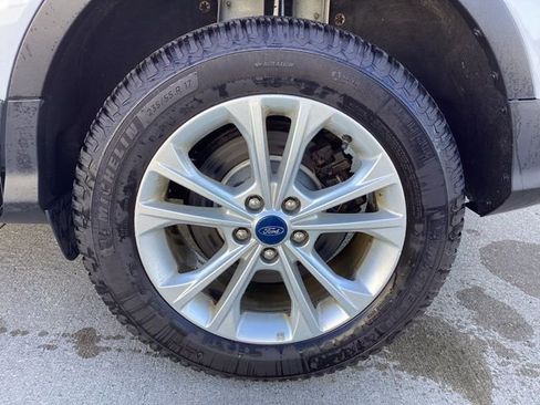 Used 2019 Ford Escape SE image 7