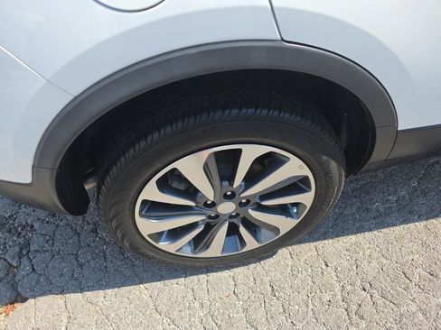 Used 2022 Buick Encore Preferred FWD image 14