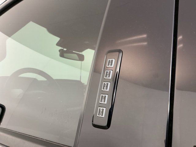 Used 2022 Ford F150 Lariat AWD/4WD image 10