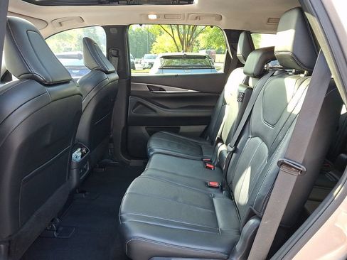 Used 2023 INFINITI QX60 Luxe FWD image 10
