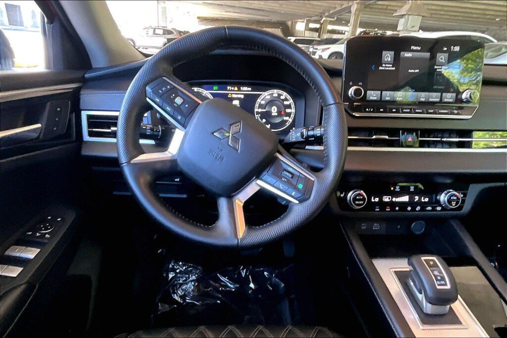 Used 2022 Mitsubishi Outlander SEL AWD/4WD image 7