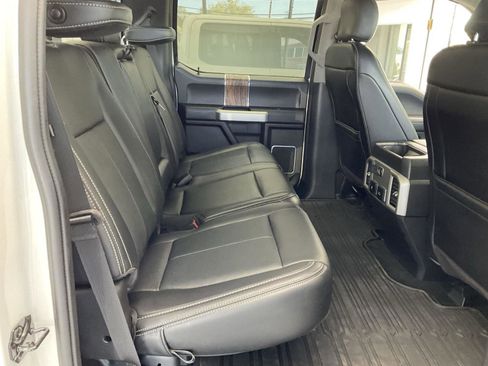 Used 2019 Ford F150 Lariat w/ Trailer Tow Package image 15