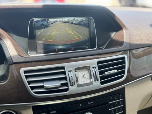 Used 2016 Mercedes-Benz E 350 4MATIC Sedan image 43