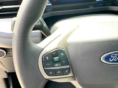 Used 2026 Ford Explorer Active RWD image 33