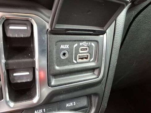 Used 2022 Jeep Wrangler Unlimited Sport S image 15