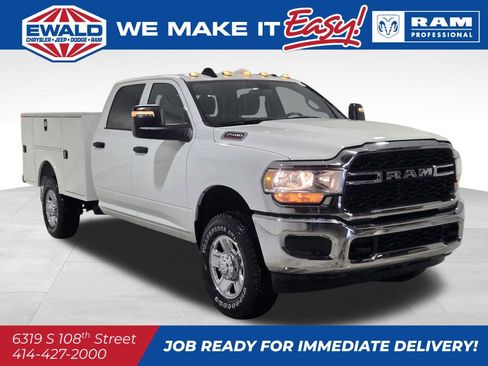 New 2024 RAM 2500 Tradesman w/ Chrome Appearance Group image 1
