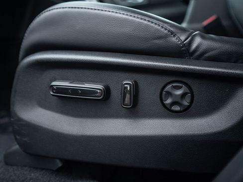 Used 2020 Honda CR-V Touring image 27