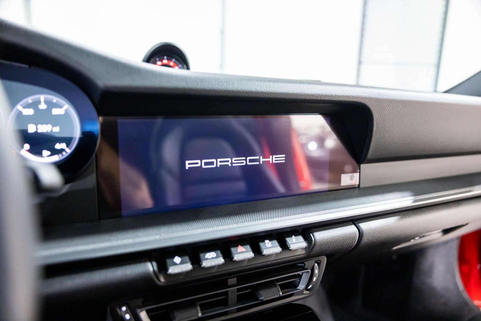 Used 2024 Porsche 911 Carrera RWD image 42