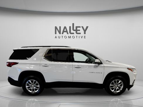 Used 2020 Chevrolet Traverse LT w/ Driver Confidence II Package image 6