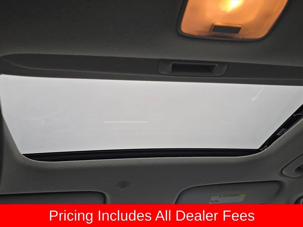 Certified 2023 Hyundai Venue SEL FWD image 12