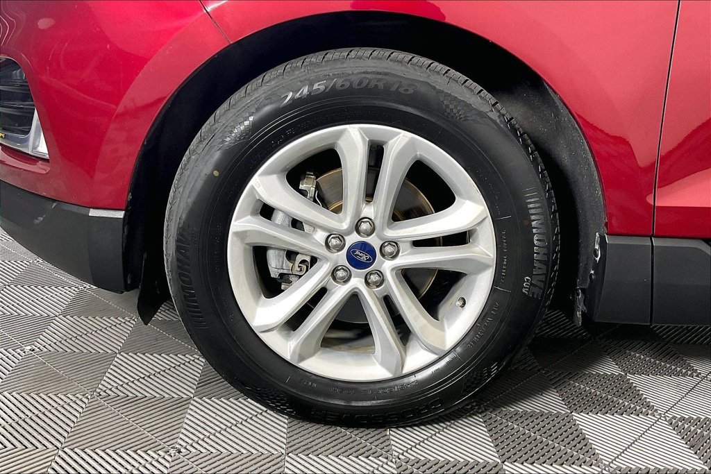 Used 2019 Ford Edge SEL w/ Equipment Group 201A FWD image 10