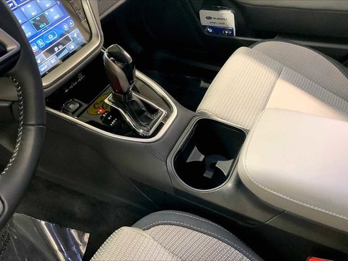 Used 2025 Subaru Outback Premium image 16