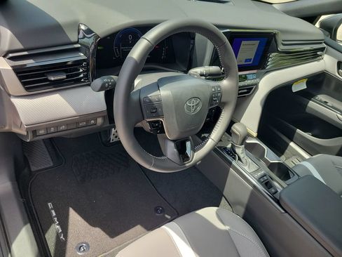 New 2026 Toyota Camry SE FWD image 7