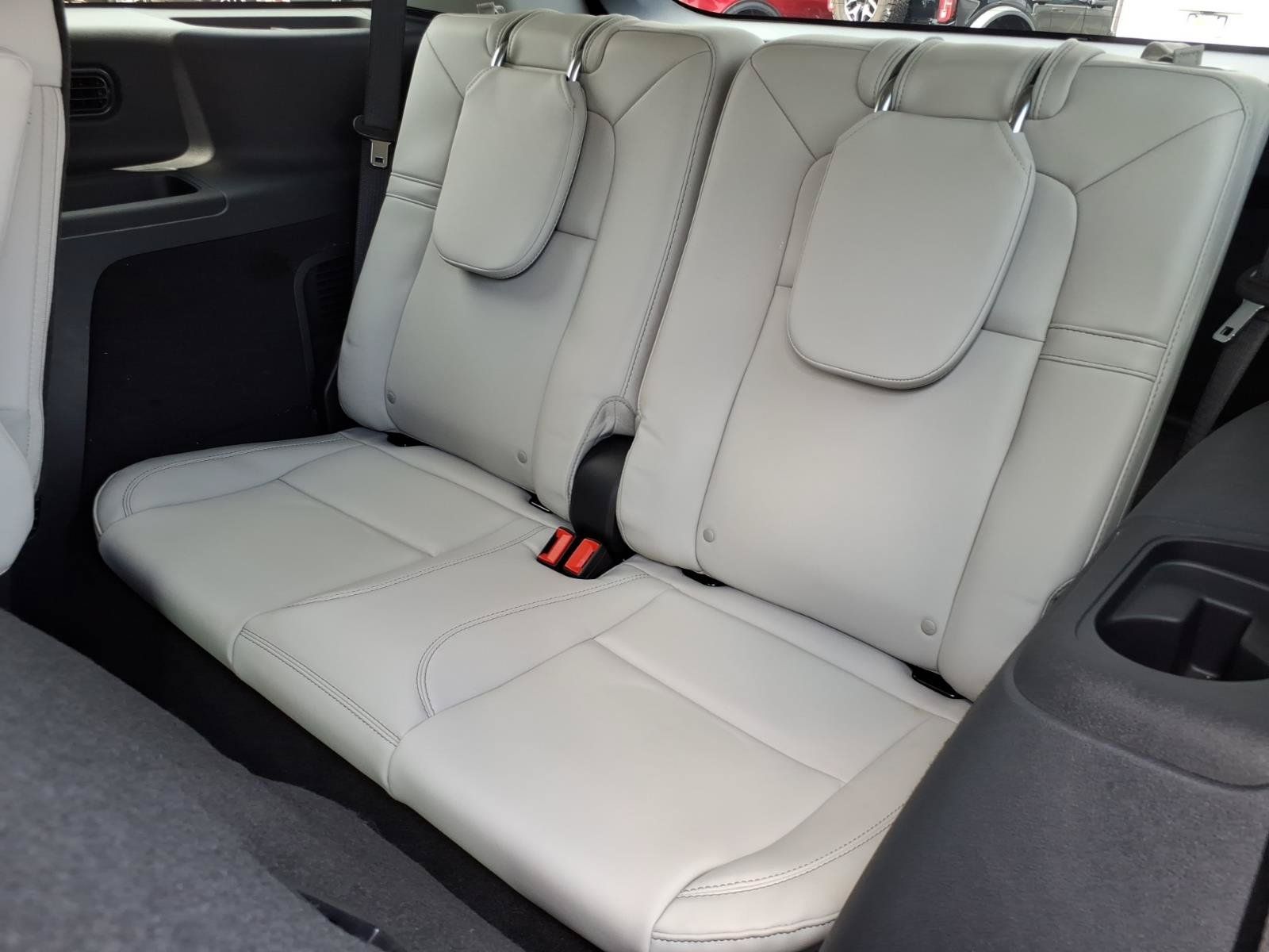 Used 2026 Lincoln Aviator AWD image 11