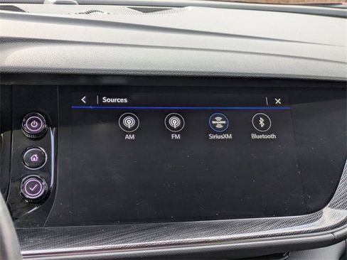 Used 2023 Buick Envision Essence image 22