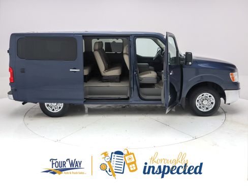Used 2021 Nissan NV 3500 SL RWD image 3