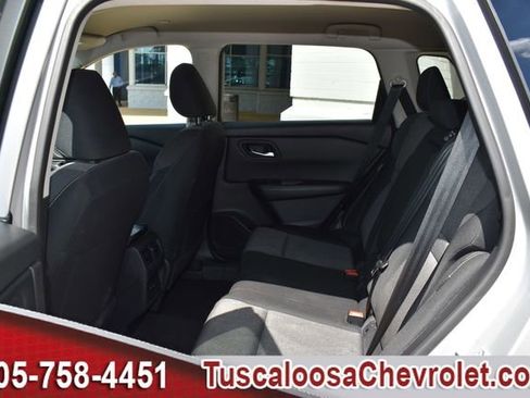 Used 2024 Nissan Rogue SV FWD image 21