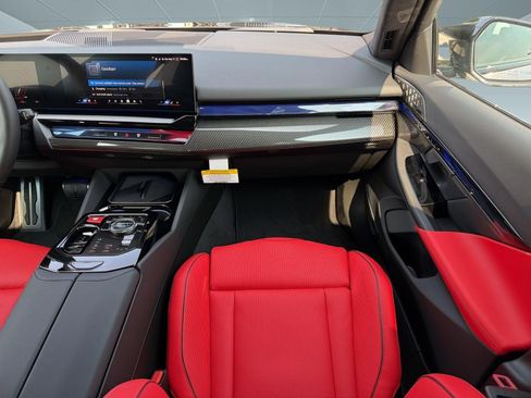 New 2027 BMW M5 Touring AWD/4WD image 30