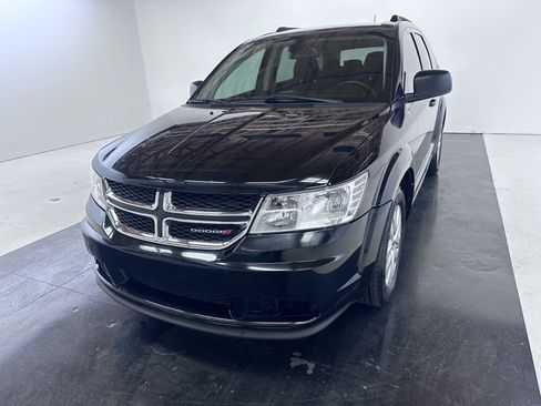 Used 2019 Dodge Journey SE FWD image 5
