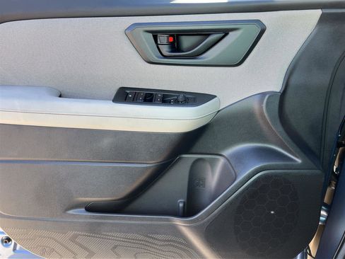 Used 2025 Subaru Forester image 23