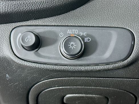 Used 2018 Chevrolet Trax LS image 16