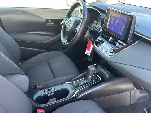 Used 2023 Toyota Corolla LE w/ Carpet Mat Package (TMS) FWD image 9