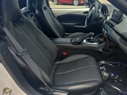 Used 2023 MAZDA MX-5 Miata Grand Touring RWD image 10