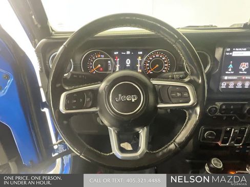 Used 2020 Jeep Gladiator Overland AWD/4WD image 38