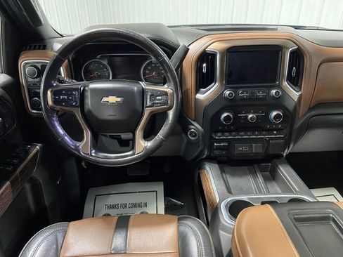 Used 2019 Chevrolet Silverado 1500 High Country w/ Technology Package image 9