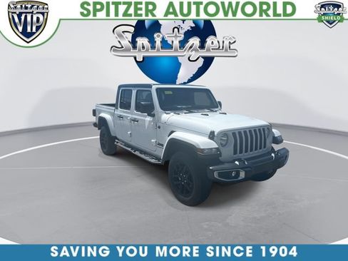 Used 2023 Jeep Gladiator Sport AWD/4WD image 2