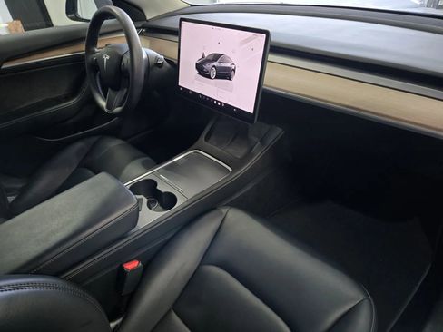 Used 2023 Tesla Model 3 Standard Range image 5