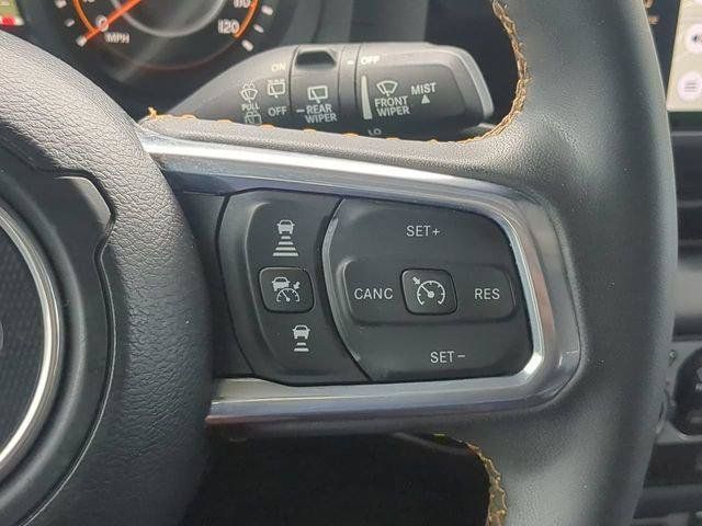 Certified 2024 Jeep Wrangler Unlimited Sahara w/ Technology Group AWD/4WD image 29