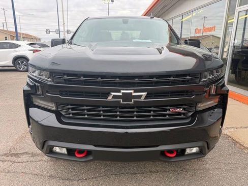 Used 2019 Chevrolet Silverado 1500 LT Trail Boss AWD/4WD image 2
