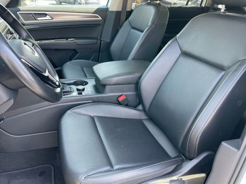 Used 2019 Volkswagen Atlas SE w/ Panoramic Sunroof Package image 6