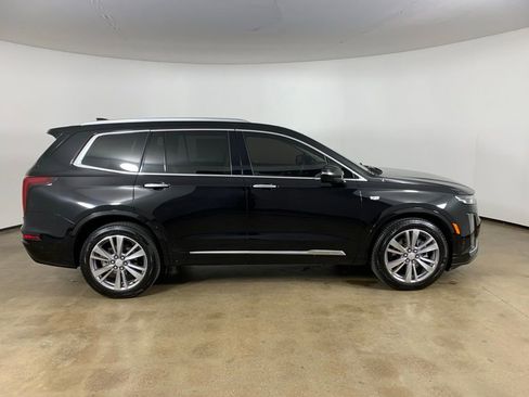 Used 2021 Cadillac XT6 Premium Luxury AWD/4WD image 7