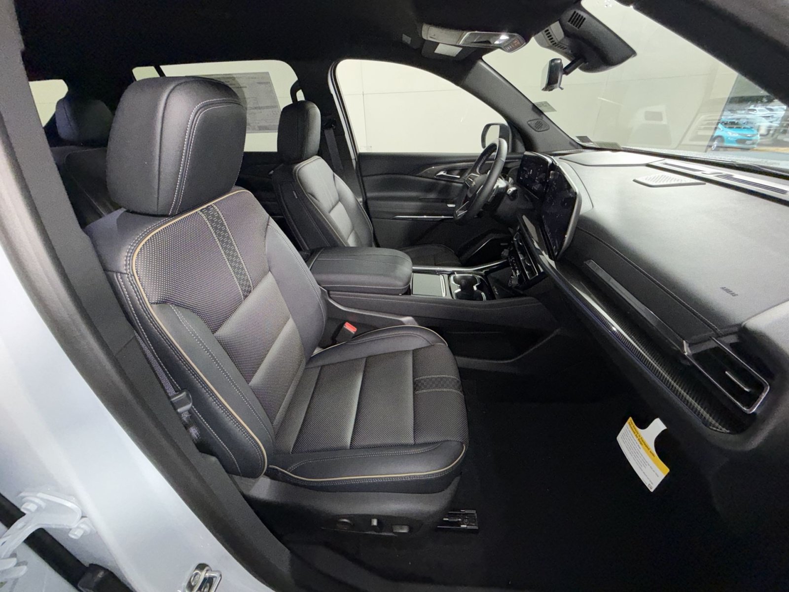 New 2026 Chevrolet Traverse High Country FWD image 27