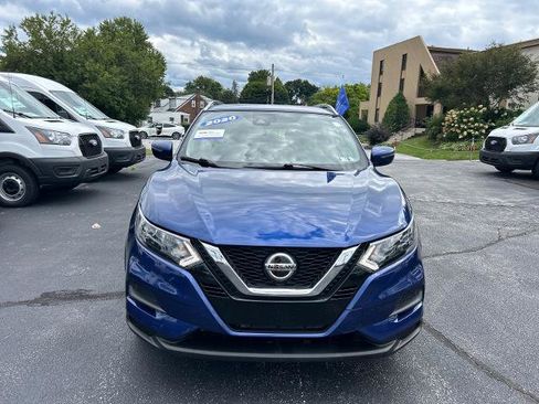 Used 2020 Nissan Rogue Sport SV AWD/4WD image 2