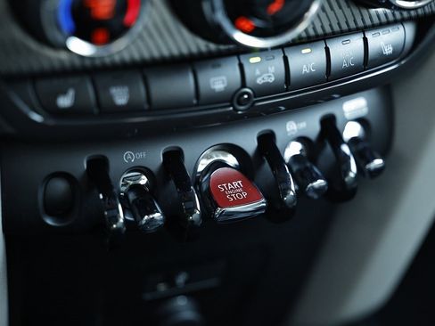 Used 2023 MINI Cooper Countryman S w/ Signature Upholstery Package image 39