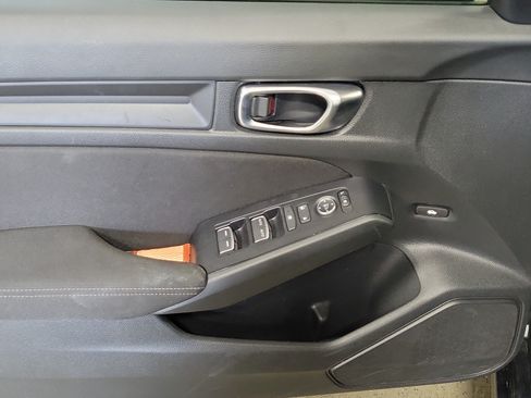 Used 2025 Honda Civic Sport image 19