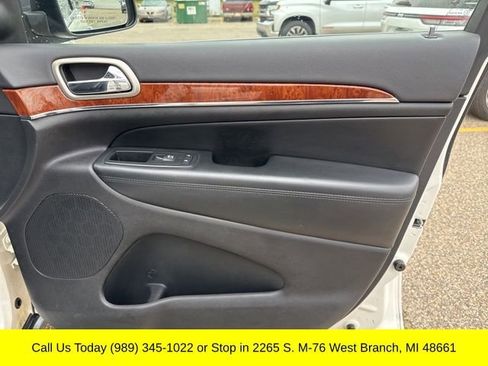Used 2011 Jeep Grand Cherokee Limited image 23