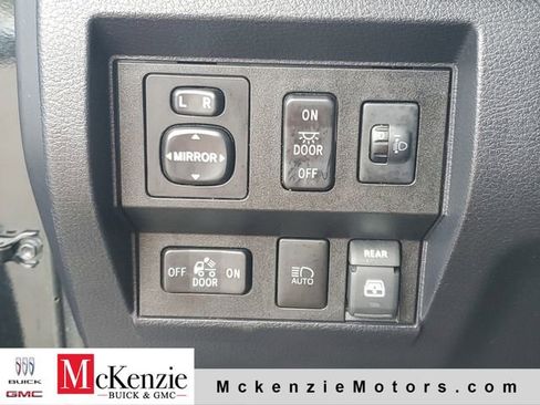 Used 2018 Toyota Tundra Limited w/ Limited Premium Package AWD/4WD image 23